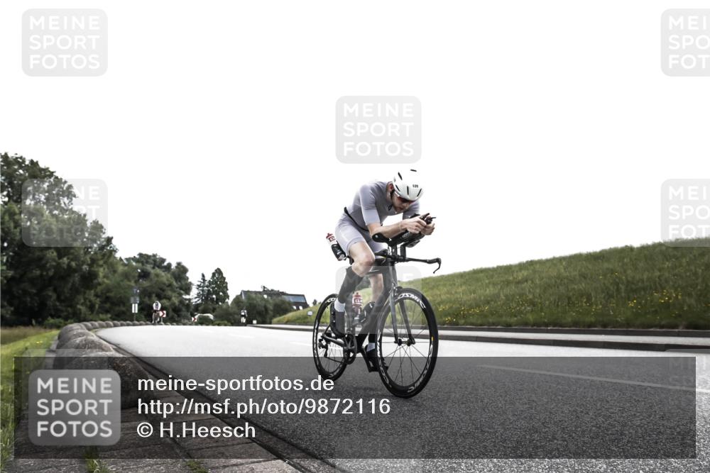 21.06.2026 - 29. Vierlanden-Triathlon H.Heesch http://msf.ph/oto/9872116 21.06.2026 10:44:06 Radfahren 109, 220, 228, 290, 357, 359 meine-sportfotos.de
