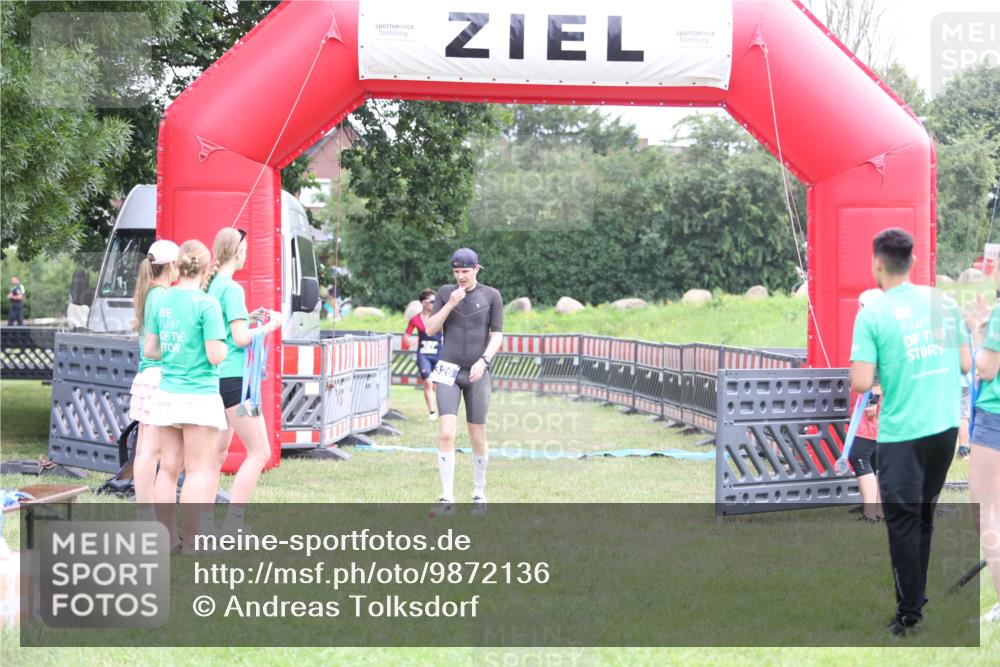 21.06.2026 - 29. Vierlanden-Triathlon Andreas Tolksdorf http://msf.ph/oto/9872136 21.06.2026 10:58:59 Ziel 326, 326 meine-sportfotos.de