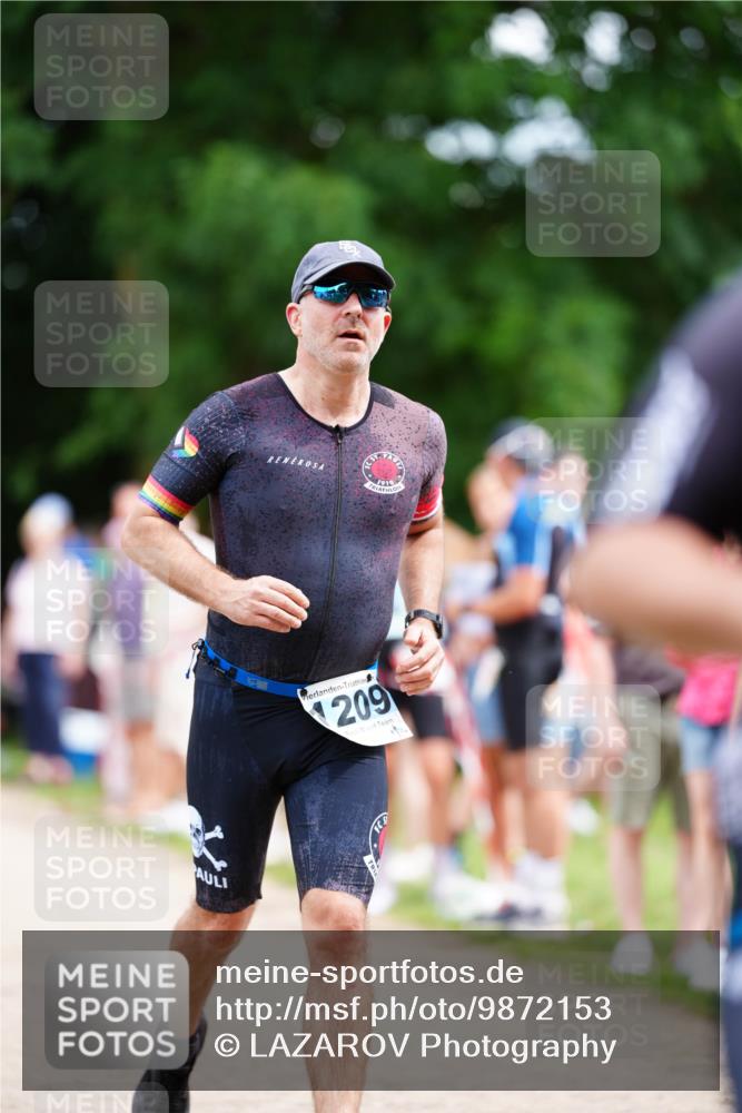 21.06.2026 - 29. Vierlanden-Triathlon LAZAROV Photography http://msf.ph/oto/9872153 21.06.2026 14:09:13 Laufen 910, 209 meine-sportfotos.de