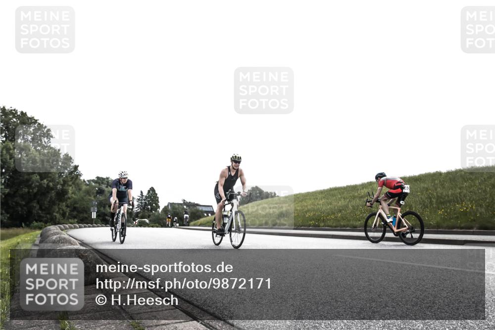21.06.2026 - 29. Vierlanden-Triathlon H.Heesch http://msf.ph/oto/9872171 21.06.2026 10:44:34 Radfahren 173, 227 meine-sportfotos.de