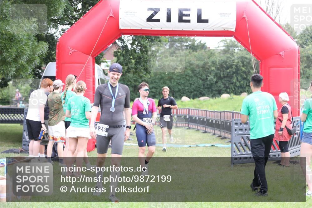21.06.2026 - 29. Vierlanden-Triathlon Andreas Tolksdorf http://msf.ph/oto/9872199 21.06.2026 10:59:07 Ziel  meine-sportfotos.de