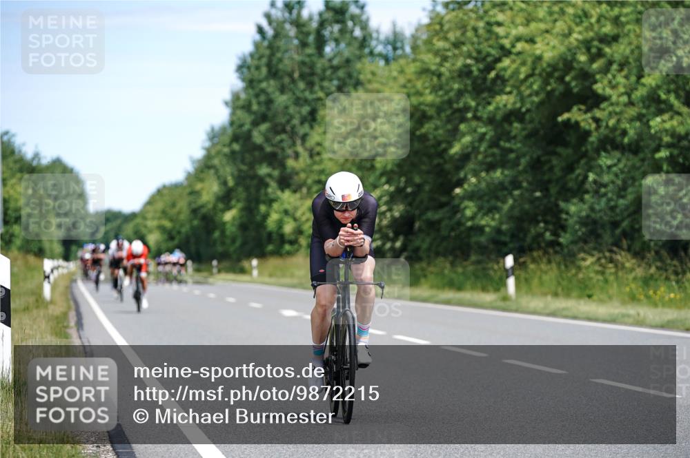 21.06.2026 - Viking Triathlon Michael Burmester http://msf.ph/oto/9872215 21.06.2026 12:43:47 Radfahren 30, 51, 225, 225, 234, 258, 279, 343, 372, 374, 388, 465, 508, 509, 563, 605, 645 meine-sportfotos.de