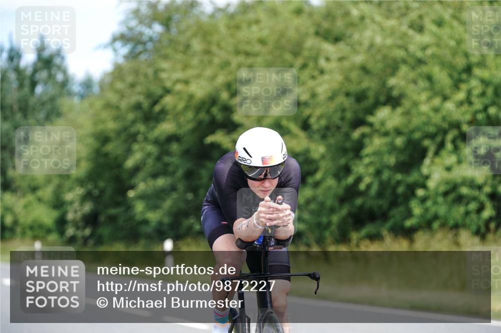 21.06.2026 - Viking Triathlon Michael Burmester http://msf.ph/oto/9872227 21.06.2026 12:43:48 Radfahren 30, 51, 225, 225, 234, 258, 279, 343, 372, 374, 388, 465, 508, 509, 563, 576, 605, 645 meine-sportfotos.de