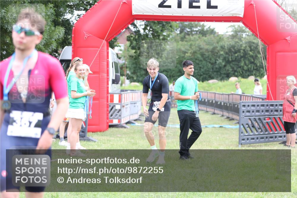 21.06.2026 - 29. Vierlanden-Triathlon Andreas Tolksdorf http://msf.ph/oto/9872255 21.06.2026 10:59:14 Ziel  meine-sportfotos.de