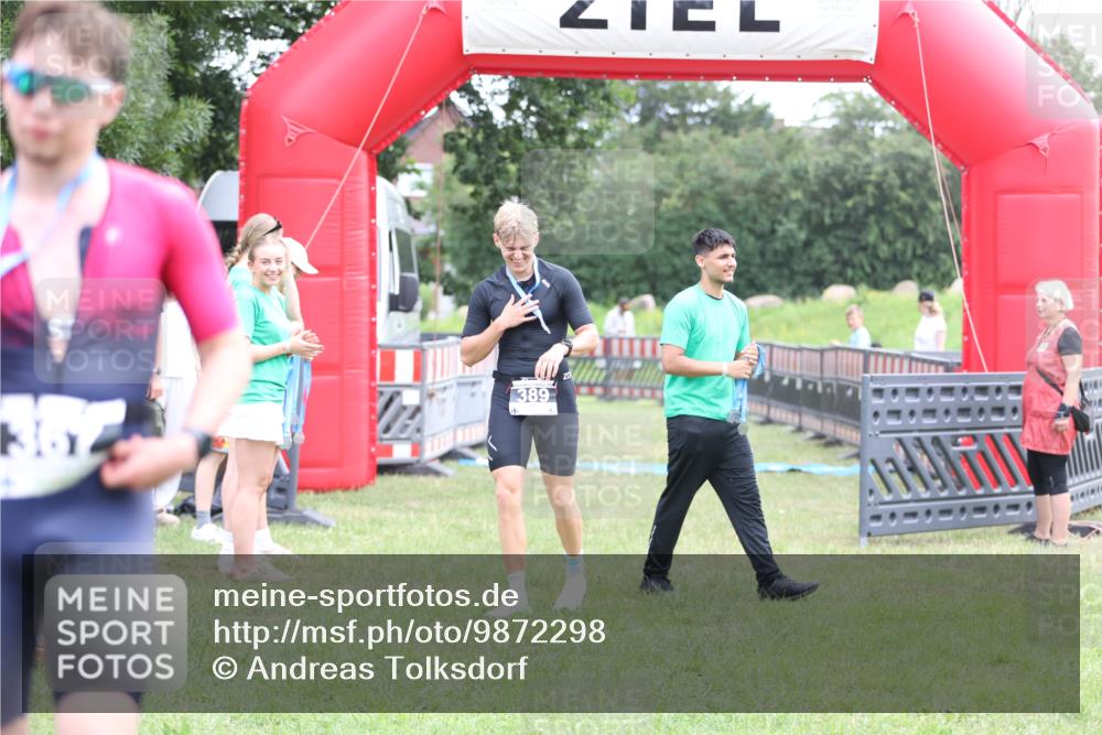 21.06.2026 - 29. Vierlanden-Triathlon Andreas Tolksdorf http://msf.ph/oto/9872298 21.06.2026 10:59:15 Ziel  meine-sportfotos.de