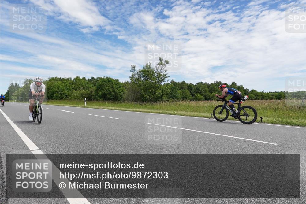 21.06.2026 - Viking Triathlon Michael Burmester http://msf.ph/oto/9872303 21.06.2026 12:27:04 Radfahren 90, 118, 127, 218, 266, 273, 330, 366, 411, 444, 554, 561, 625 meine-sportfotos.de