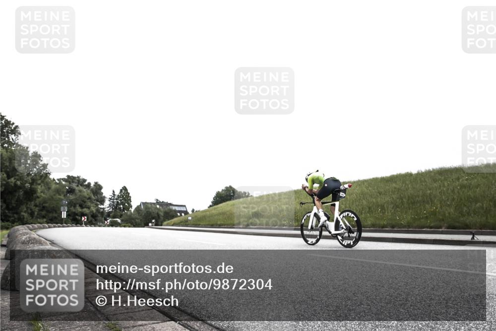 21.06.2026 - 29. Vierlanden-Triathlon H.Heesch http://msf.ph/oto/9872304 21.06.2026 12:12:13 Radfahren 294, 873 meine-sportfotos.de