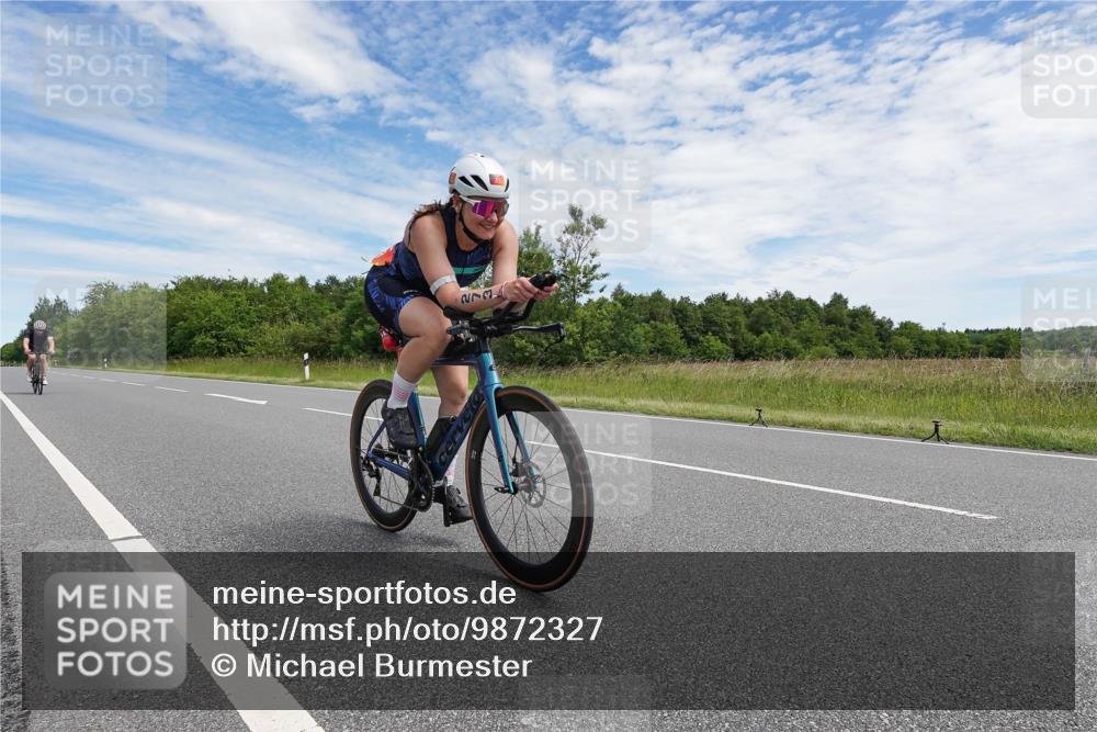 21.06.2026 - Viking Triathlon Michael Burmester http://msf.ph/oto/9872327 21.06.2026 12:27:16 Radfahren 38, 218, 266, 273, 444, 444, 554, 639 meine-sportfotos.de