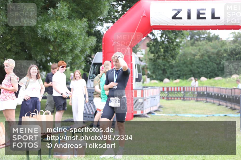 21.06.2026 - 29. Vierlanden-Triathlon Andreas Tolksdorf http://msf.ph/oto/9872334 21.06.2026 10:59:17 Ziel  meine-sportfotos.de