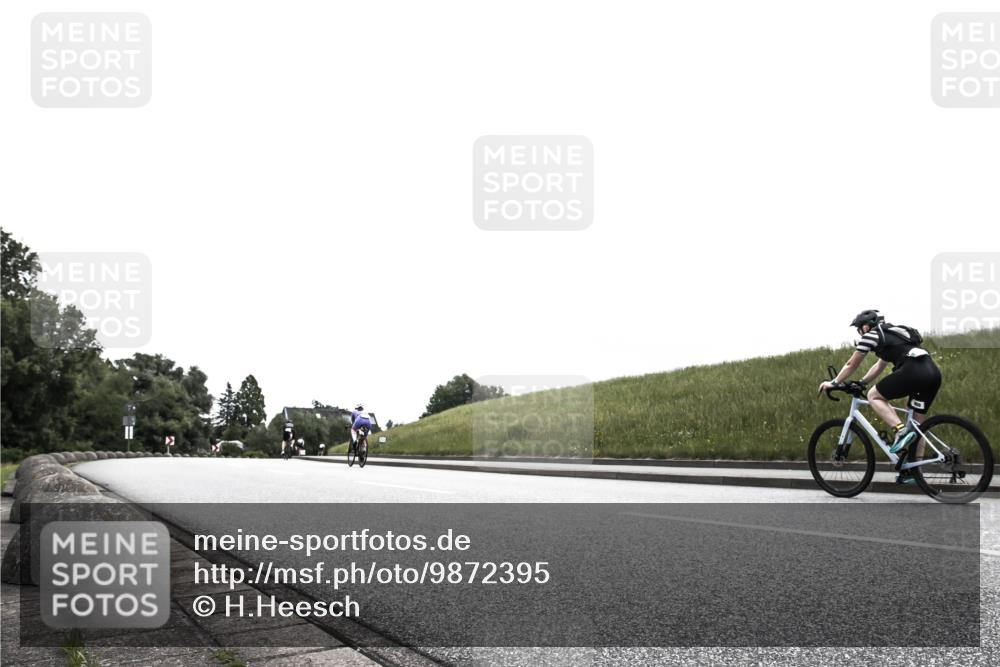 21.06.2026 - 29. Vierlanden-Triathlon H.Heesch http://msf.ph/oto/9872395 21.06.2026 12:13:45 Radfahren 764 meine-sportfotos.de