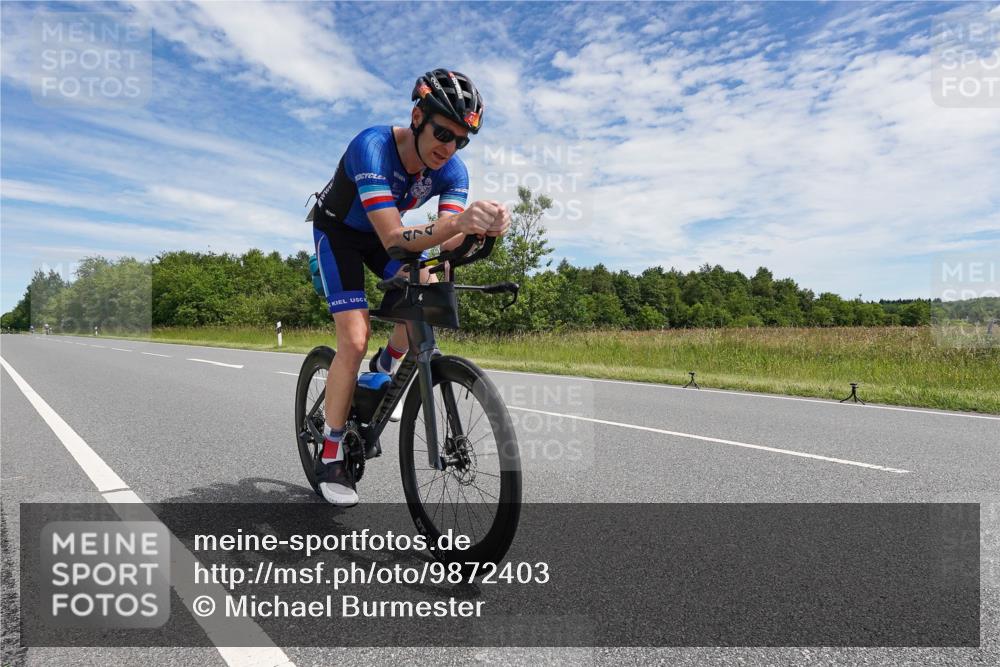 21.06.2026 - Viking Triathlon Michael Burmester http://msf.ph/oto/9872403 21.06.2026 12:28:20 Radfahren 57, 326, 438, 621, 621 meine-sportfotos.de