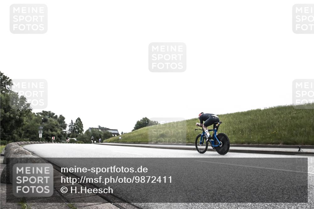 21.06.2026 - 29. Vierlanden-Triathlon H.Heesch http://msf.ph/oto/9872411 21.06.2026 12:13:52 Radfahren  meine-sportfotos.de