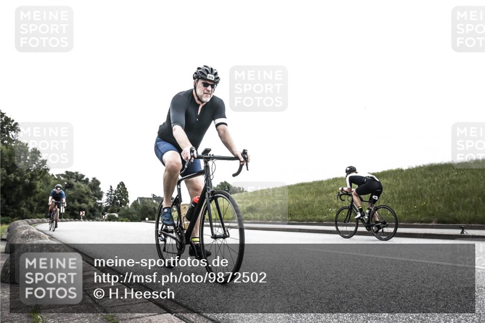 21.06.2026 - 29. Vierlanden-Triathlon H.Heesch http://msf.ph/oto/9872502 21.06.2026 12:15:57 Radfahren 818, 833, 852 meine-sportfotos.de