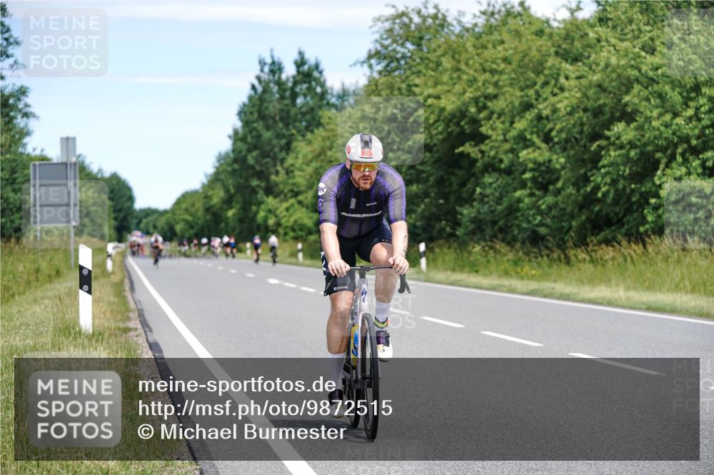 21.06.2026 - Viking Triathlon Michael Burmester http://msf.ph/oto/9872515 21.06.2026 12:44:43 Radfahren 53, 59, 102, 164, 177, 264, 358, 395, 456, 615, 623 meine-sportfotos.de
