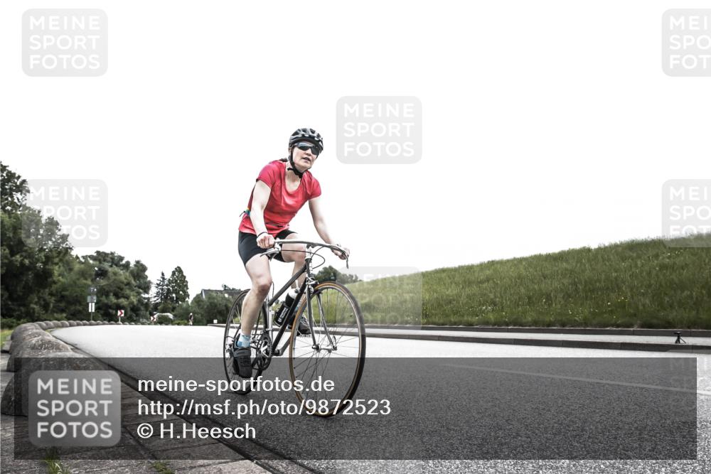 21.06.2026 - 29. Vierlanden-Triathlon H.Heesch http://msf.ph/oto/9872523 21.06.2026 12:16:13 Radfahren 834, 837, 856, 861 meine-sportfotos.de