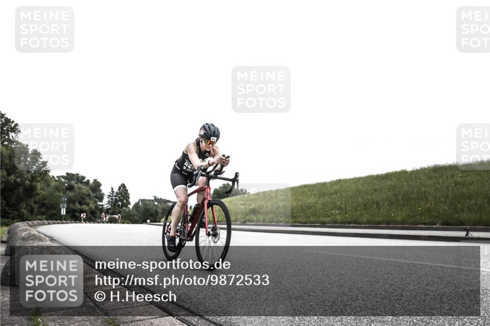 21.06.2026 - 29. Vierlanden-Triathlon H.Heesch http://msf.ph/oto/9872533 21.06.2026 12:17:16 Radfahren 746, 871 meine-sportfotos.de