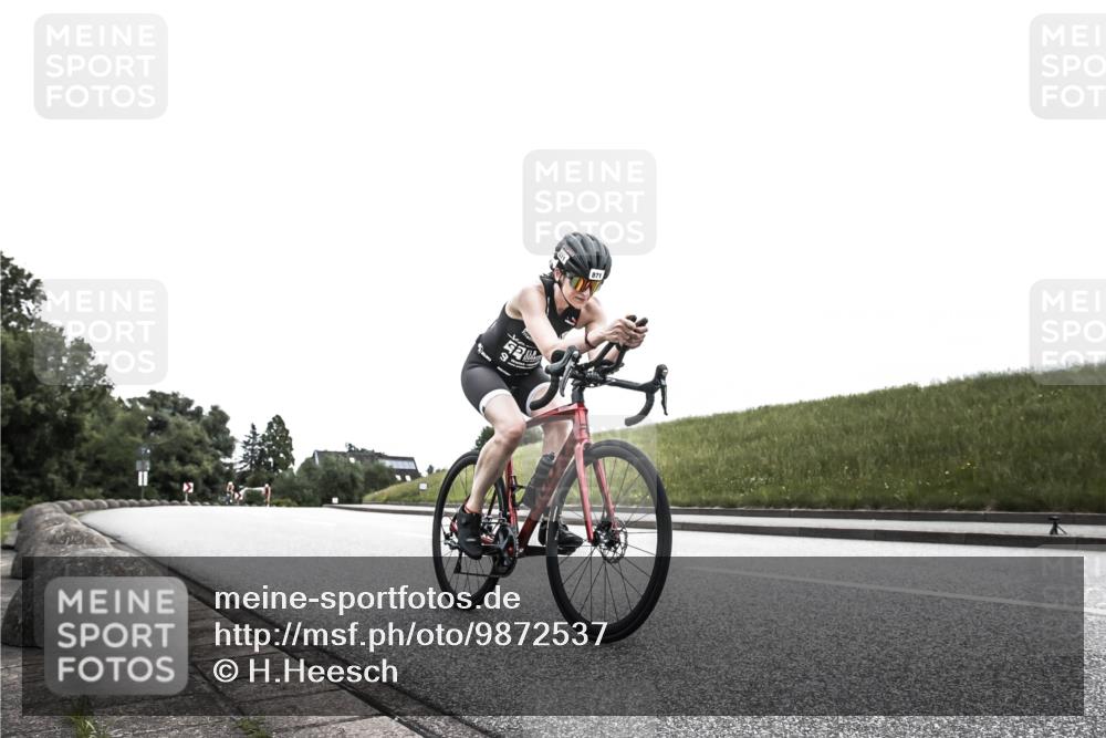 21.06.2026 - 29. Vierlanden-Triathlon H.Heesch http://msf.ph/oto/9872537 21.06.2026 12:17:16 Radfahren 746, 871 meine-sportfotos.de