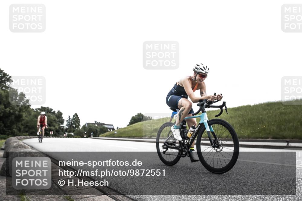 21.06.2026 - 29. Vierlanden-Triathlon H.Heesch http://msf.ph/oto/9872551 21.06.2026 12:17:23 Radfahren 41, 762, 889 meine-sportfotos.de