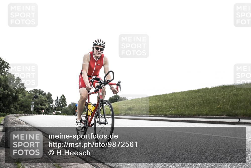 21.06.2026 - 29. Vierlanden-Triathlon H.Heesch http://msf.ph/oto/9872561 21.06.2026 12:17:24 Radfahren 41, 762, 889 meine-sportfotos.de
