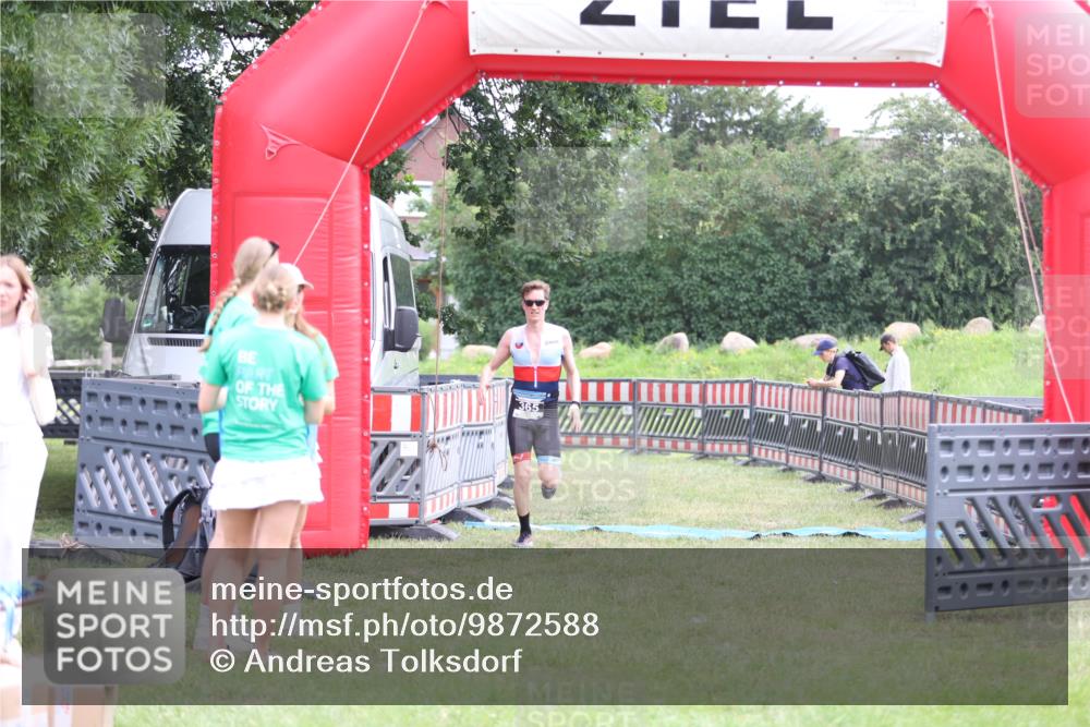 21.06.2026 - 29. Vierlanden-Triathlon Andreas Tolksdorf http://msf.ph/oto/9872588 21.06.2026 11:00:11 Ziel 365, 365 meine-sportfotos.de