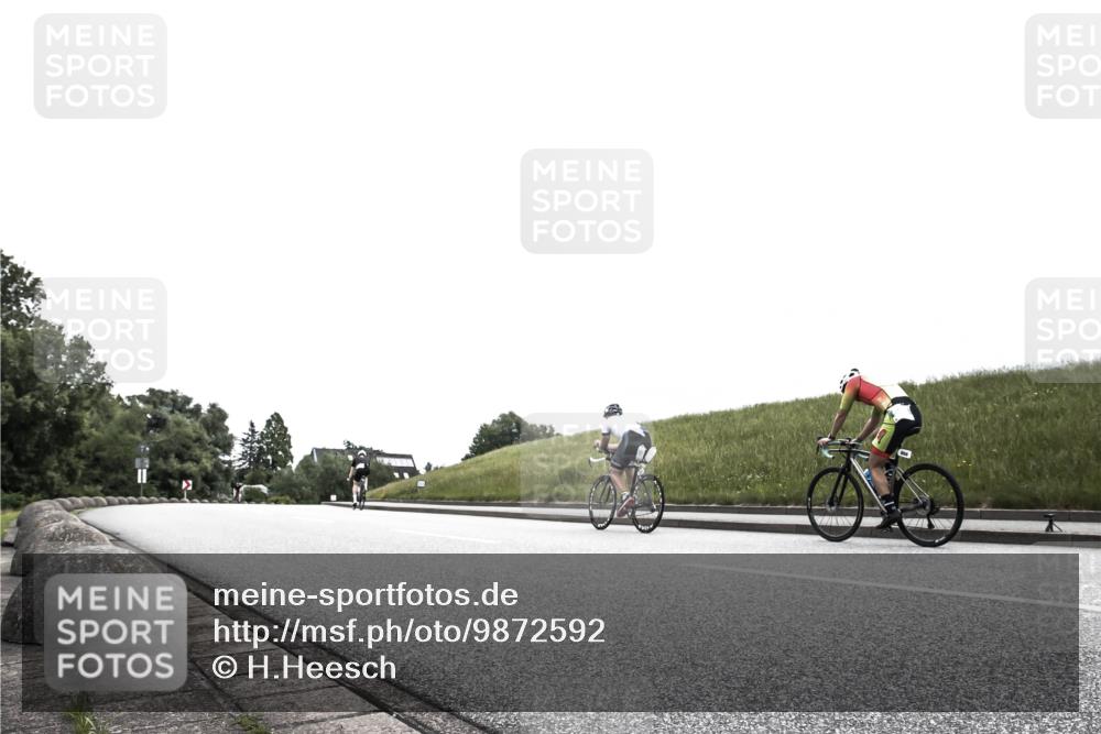 21.06.2026 - 29. Vierlanden-Triathlon H.Heesch http://msf.ph/oto/9872592 21.06.2026 12:18:06 Radfahren 630 meine-sportfotos.de