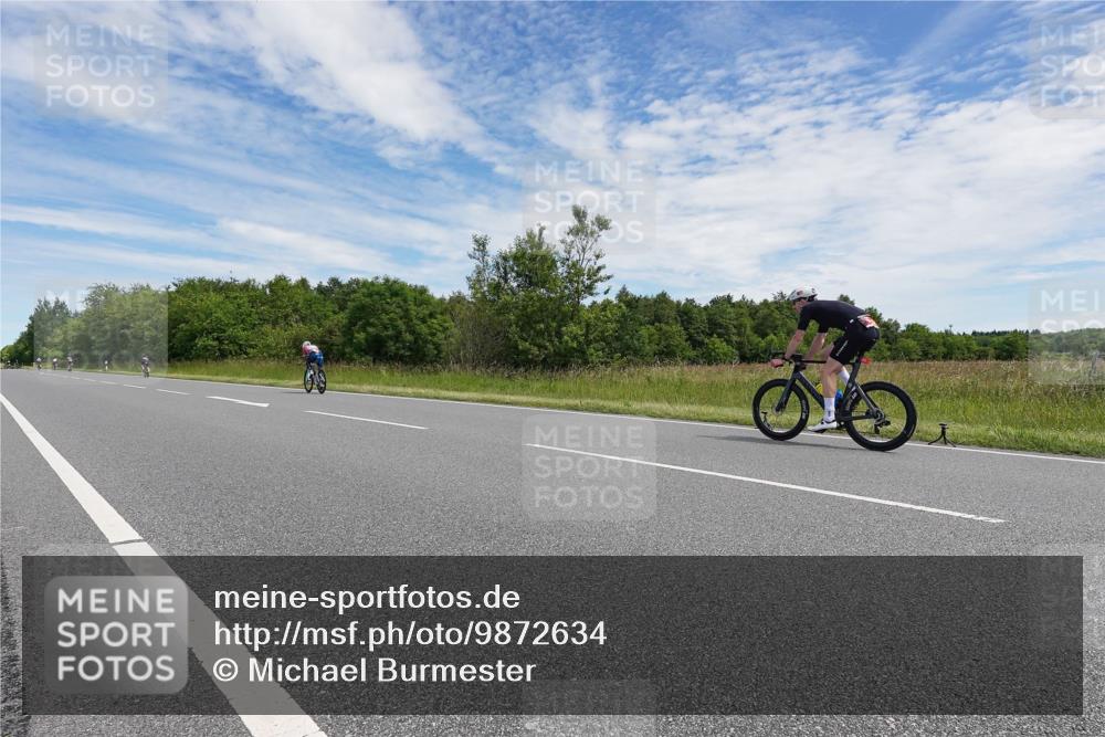 21.06.2026 - Viking Triathlon Michael Burmester http://msf.ph/oto/9872634 21.06.2026 12:31:10 Radfahren 107, 151, 151, 175, 241, 252, 296, 383, 414, 445, 485, 574 meine-sportfotos.de
