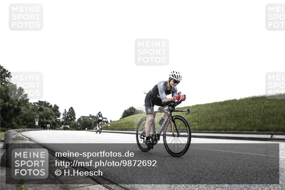 21.06.2026 - 29. Vierlanden-Triathlon H.Heesch http://msf.ph/oto/9872692 21.06.2026 12:19:33 Radfahren 793 meine-sportfotos.de