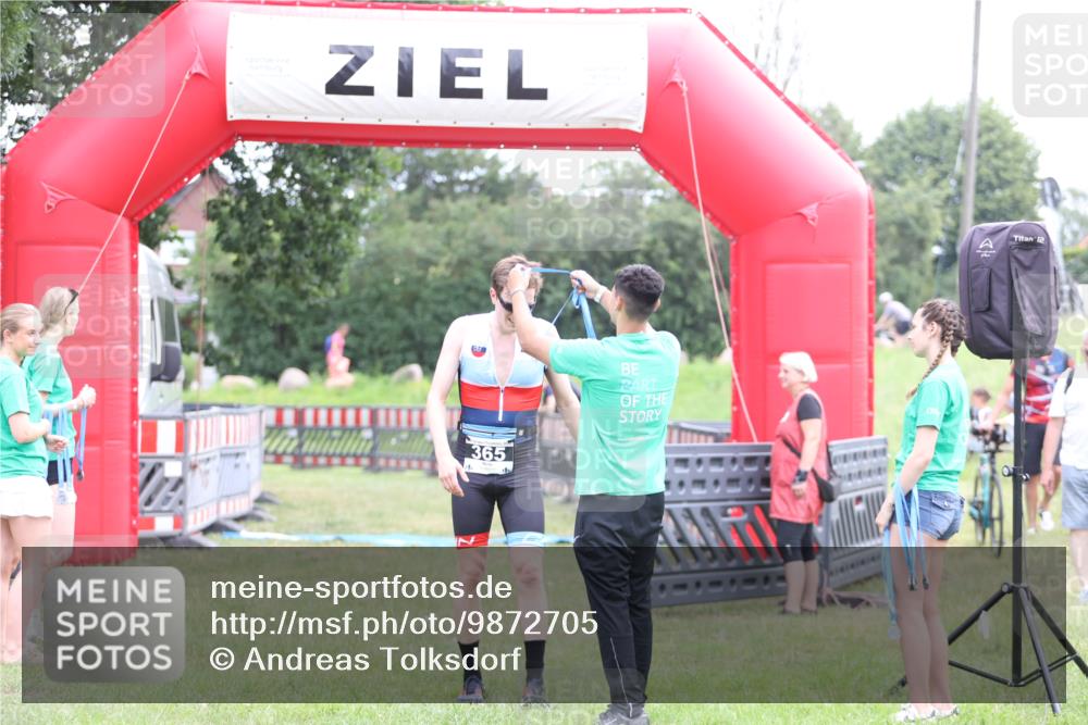 21.06.2026 - 29. Vierlanden-Triathlon Andreas Tolksdorf http://msf.ph/oto/9872705 21.06.2026 11:00:15 Ziel 365, 365 meine-sportfotos.de