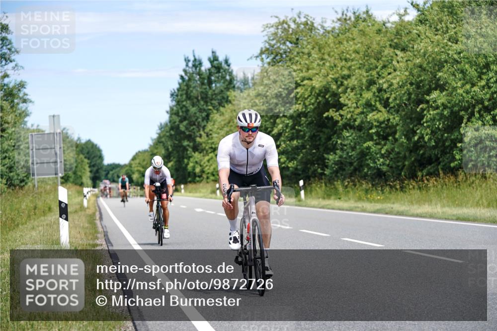 21.06.2026 - Viking Triathlon Michael Burmester http://msf.ph/oto/9872726 21.06.2026 12:45:31 Radfahren 48, 54, 135, 173, 182, 249, 254, 254, 309, 309 meine-sportfotos.de