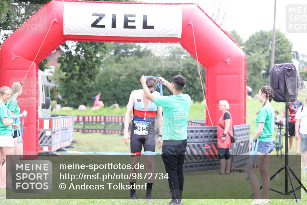 21.06.2026 - 29. Vierlanden-Triathlon Andreas Tolksdorf http://msf.ph/oto/9872734 21.06.2026 11:00:16 Ziel 365, 365 meine-sportfotos.de