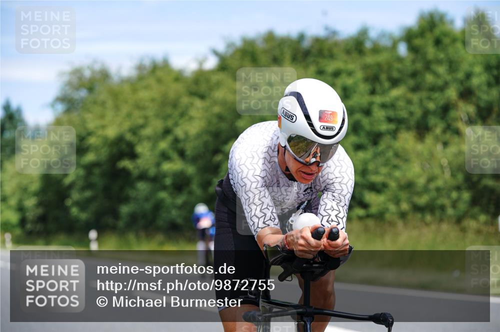 21.06.2026 - Viking Triathlon Michael Burmester http://msf.ph/oto/9872755 21.06.2026 12:45:33 Radfahren 48, 54, 135, 173, 182, 249, 254, 254, 309, 309 meine-sportfotos.de