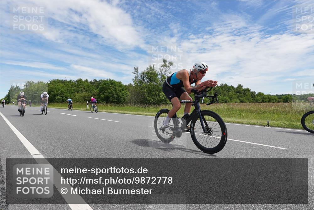 21.06.2026 - Viking Triathlon Michael Burmester http://msf.ph/oto/9872778 21.06.2026 12:32:58 Radfahren 93, 97, 114, 116, 237, 247, 265, 289, 450, 454, 579 meine-sportfotos.de