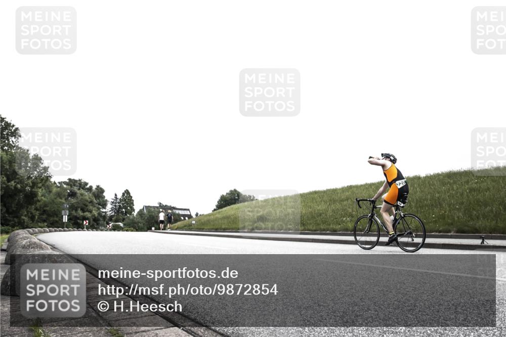 21.06.2026 - 29. Vierlanden-Triathlon H.Heesch http://msf.ph/oto/9872854 21.06.2026 12:24:04 Radfahren 780, 855 meine-sportfotos.de