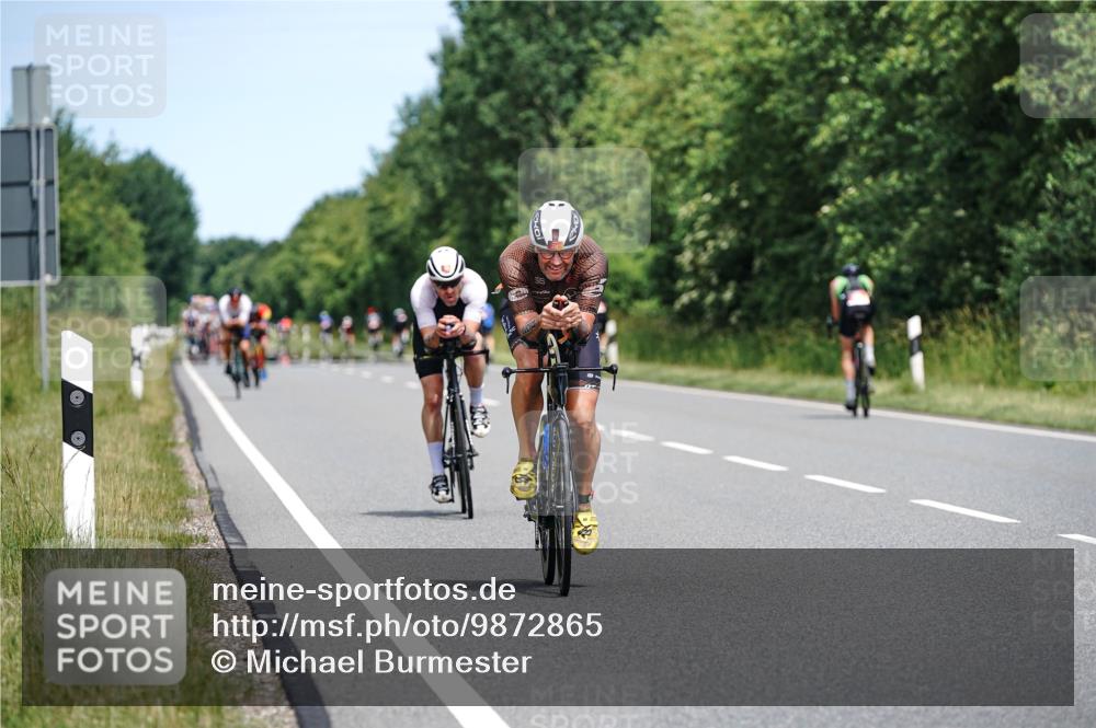 21.06.2026 - Viking Triathlon Michael Burmester http://msf.ph/oto/9872865 21.06.2026 12:46:00 Radfahren 205, 238, 352, 352, 421, 442, 561 meine-sportfotos.de