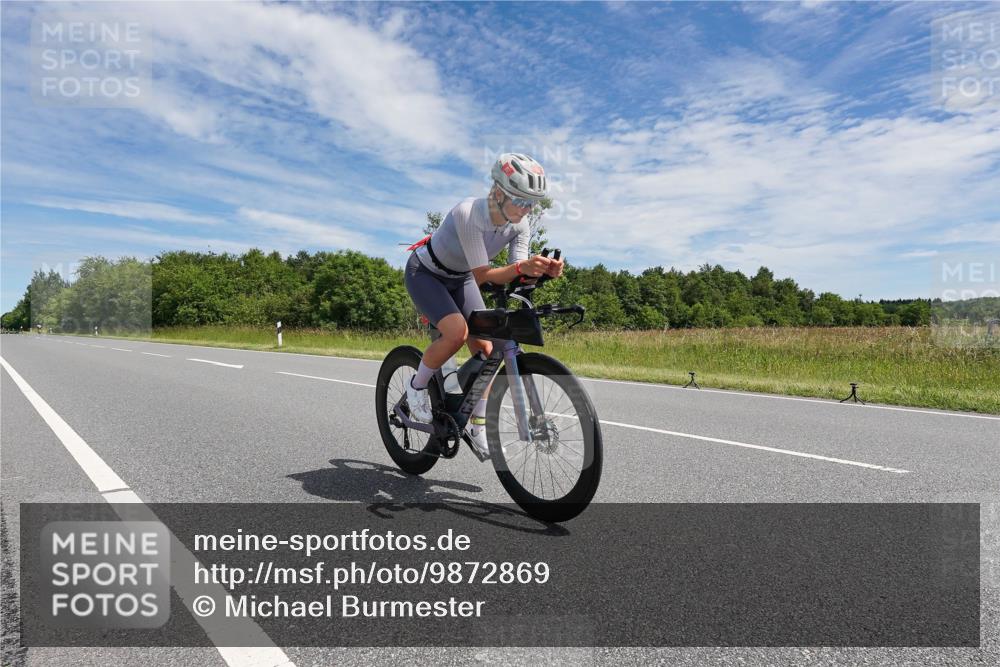21.06.2026 - Viking Triathlon Michael Burmester http://msf.ph/oto/9872869 21.06.2026 12:33:56 Radfahren 56, 224, 282, 305, 493, 495, 652 meine-sportfotos.de