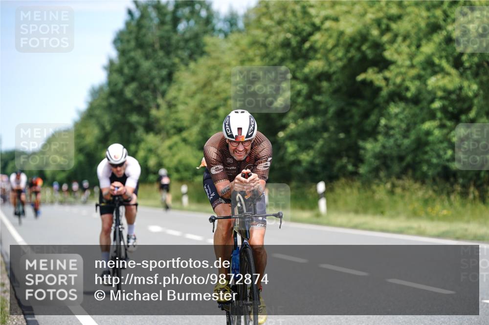21.06.2026 - Viking Triathlon Michael Burmester http://msf.ph/oto/9872874 21.06.2026 12:46:00 Radfahren 205, 238, 352, 352, 421, 442, 561 meine-sportfotos.de