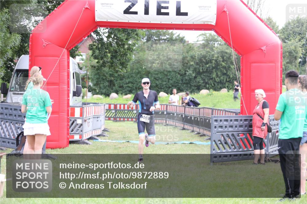 21.06.2026 - 29. Vierlanden-Triathlon Andreas Tolksdorf http://msf.ph/oto/9872889 21.06.2026 11:00:41 Ziel 308, 308 meine-sportfotos.de