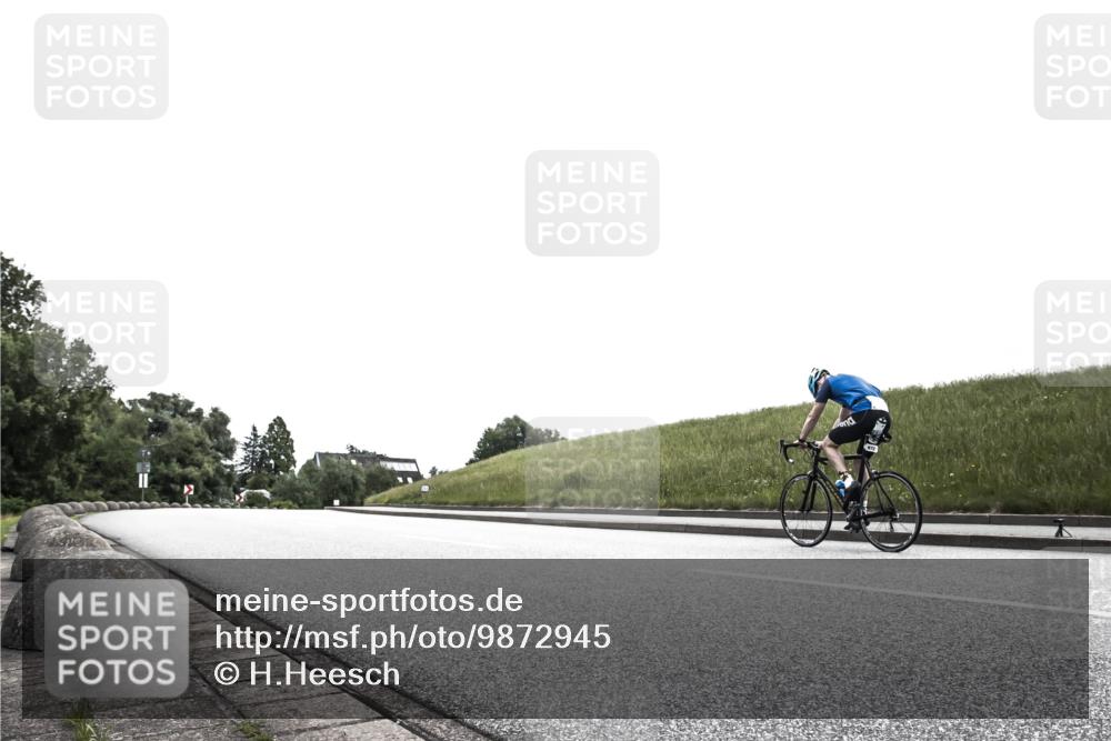 21.06.2026 - 29. Vierlanden-Triathlon H.Heesch http://msf.ph/oto/9872945 21.06.2026 12:25:52 Radfahren  meine-sportfotos.de