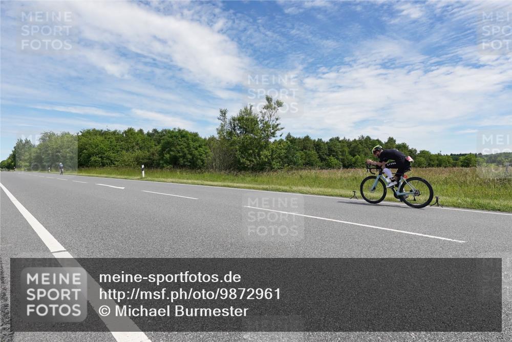21.06.2026 - Viking Triathlon Michael Burmester http://msf.ph/oto/9872961 21.06.2026 12:35:22 Radfahren 153, 195, 212, 245, 335, 377, 511 meine-sportfotos.de
