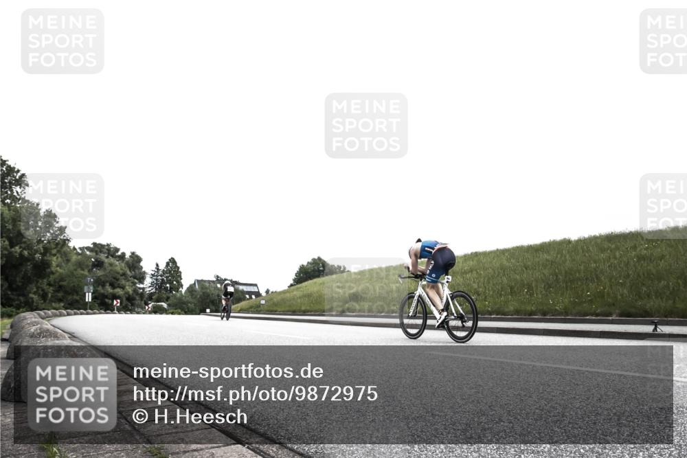 21.06.2026 - 29. Vierlanden-Triathlon H.Heesch http://msf.ph/oto/9872975 21.06.2026 12:27:02 Radfahren 809, 876 meine-sportfotos.de