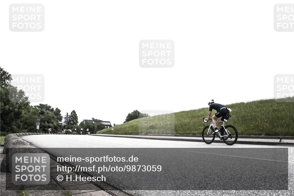 21.06.2026 - 29. Vierlanden-Triathlon H.Heesch http://msf.ph/oto/9873059 21.06.2026 12:27:27 Radfahren 941, 955, 959, 966 meine-sportfotos.de