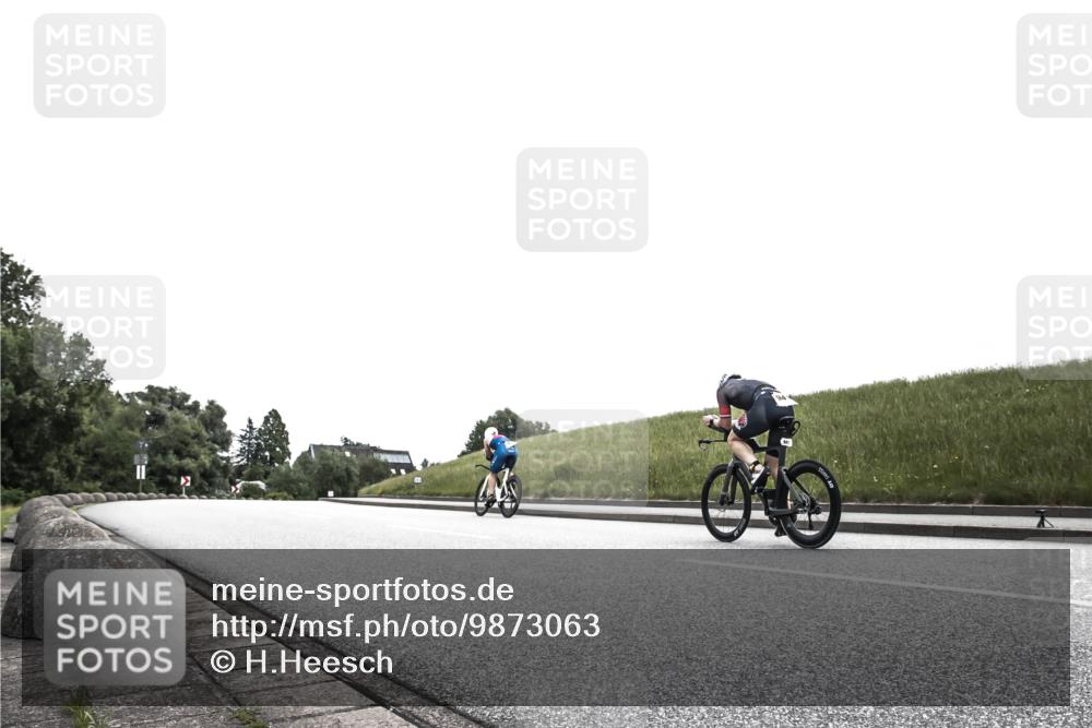 21.06.2026 - 29. Vierlanden-Triathlon H.Heesch http://msf.ph/oto/9873063 21.06.2026 12:27:36 Radfahren 913, 917, 918, 927, 957, 963, 972, 975 meine-sportfotos.de