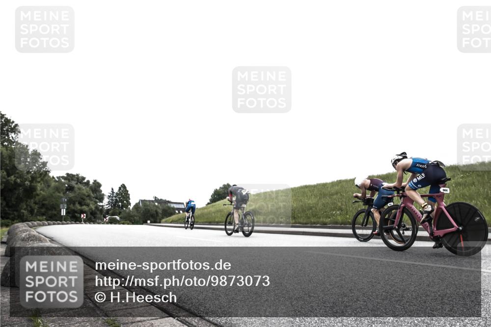 21.06.2026 - 29. Vierlanden-Triathlon H.Heesch http://msf.ph/oto/9873073 21.06.2026 12:27:36 Radfahren 913, 917, 918, 927, 957, 963, 972, 975 meine-sportfotos.de