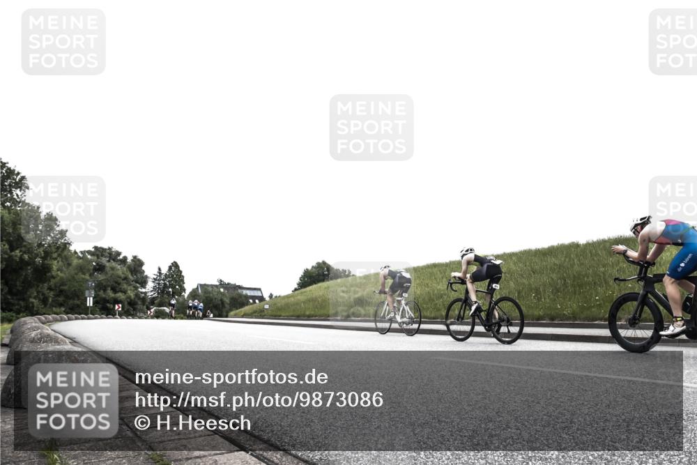 21.06.2026 - 29. Vierlanden-Triathlon H.Heesch http://msf.ph/oto/9873086 21.06.2026 12:27:39 Radfahren 927, 963 meine-sportfotos.de