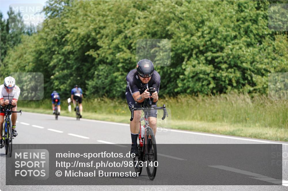 21.06.2026 - Viking Triathlon Michael Burmester http://msf.ph/oto/9873140 21.06.2026 12:46:50 Radfahren 16, 81, 165, 184, 364, 407, 457, 530, 629, 634 meine-sportfotos.de