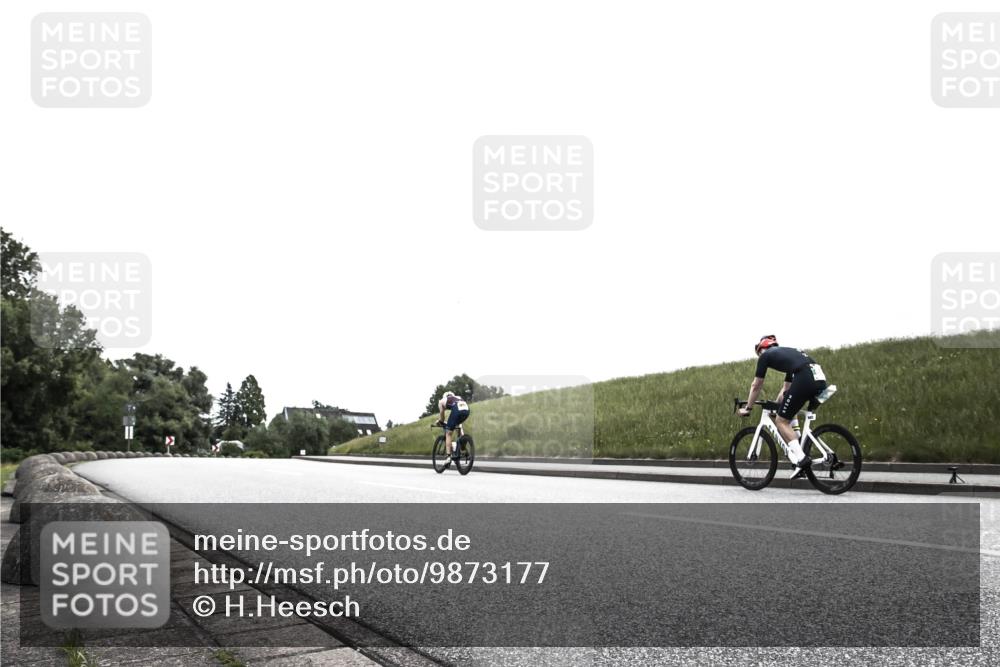 21.06.2026 - 29. Vierlanden-Triathlon H.Heesch http://msf.ph/oto/9873177 21.06.2026 12:28:00 Radfahren 635, 914 meine-sportfotos.de