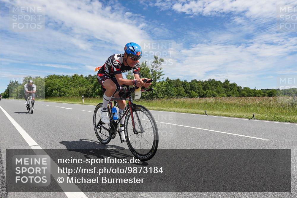 21.06.2026 - Viking Triathlon Michael Burmester http://msf.ph/oto/9873184 21.06.2026 12:38:07 Radfahren 185, 203, 378, 413, 415, 461, 506, 550, 557 meine-sportfotos.de