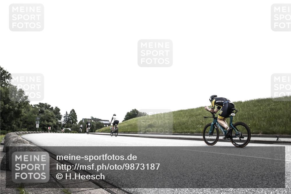 21.06.2026 - 29. Vierlanden-Triathlon H.Heesch http://msf.ph/oto/9873187 21.06.2026 12:28:03 Radfahren  meine-sportfotos.de