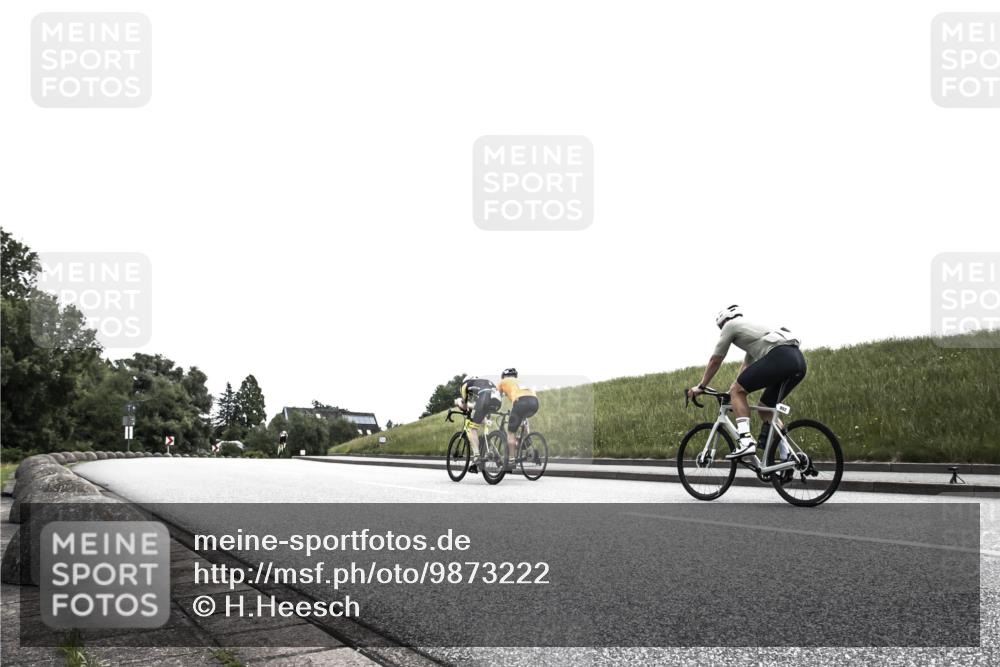 21.06.2026 - 29. Vierlanden-Triathlon H.Heesch http://msf.ph/oto/9873222 21.06.2026 12:28:29 Radfahren 249, 921, 943, 962 meine-sportfotos.de