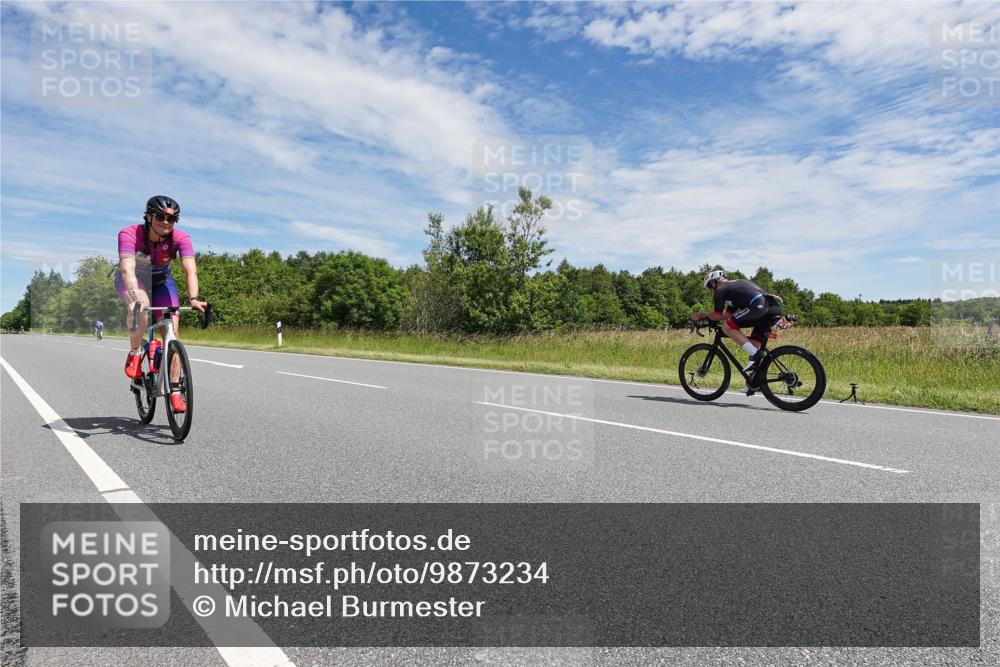 21.06.2026 - Viking Triathlon Michael Burmester http://msf.ph/oto/9873234 21.06.2026 12:38:29 Radfahren 123, 123, 203, 221, 415, 416, 461, 551, 651 meine-sportfotos.de